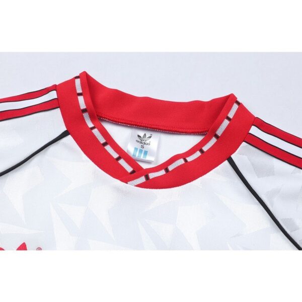 Manchester United 1991 Cup Winners Cup Long Sleeves Retro Jersey - Image 8
