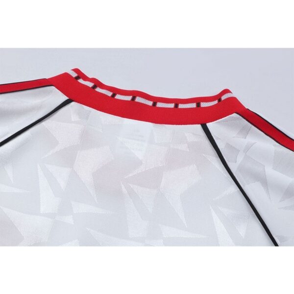 Manchester United 1991 Cup Winners Cup Long Sleeves Retro Jersey - Image 3