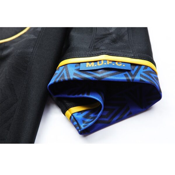 Manchester United 1993/95 Away Retro Jersey - Image 5