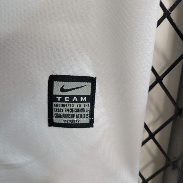 Inter Milan 2009/10 Away Retro Jersey - Image 3