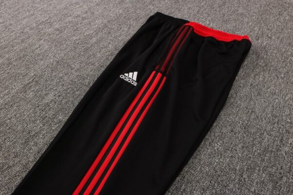 Manchester United 2021-22 Half-Zip Tracksuit Black - Image 8