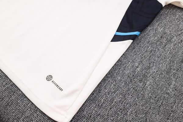 Manchester United 2023-24 Half-Zip Tracksuit White - Image 8