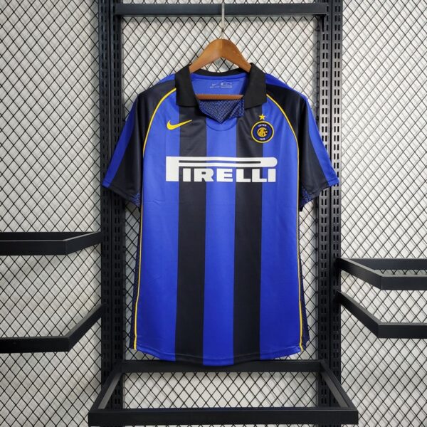 Inter Milan 2001/02 Home Retro Jersey - Image 2