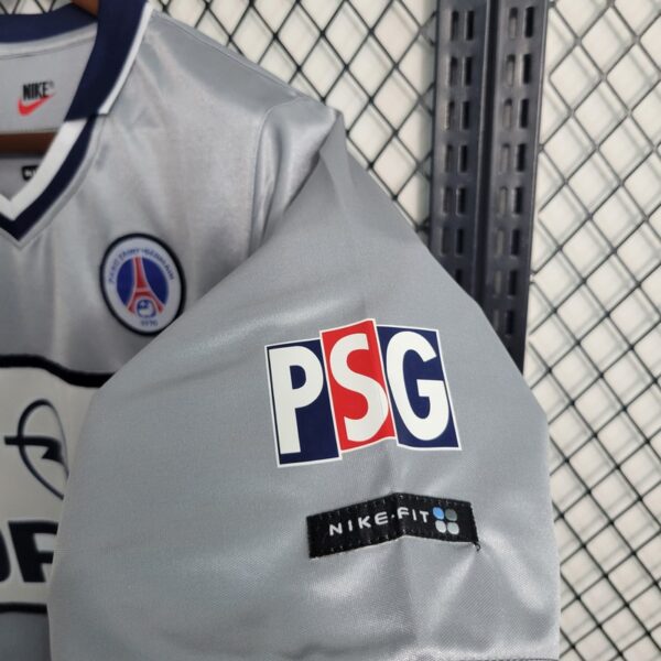 Paris Saint-Germain 2000 Away Retro Jersey - Image 11