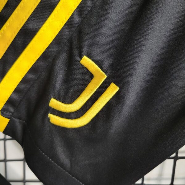 Juventus 2023/24 Home Kids Jersey And Shorts Kit - Image 5