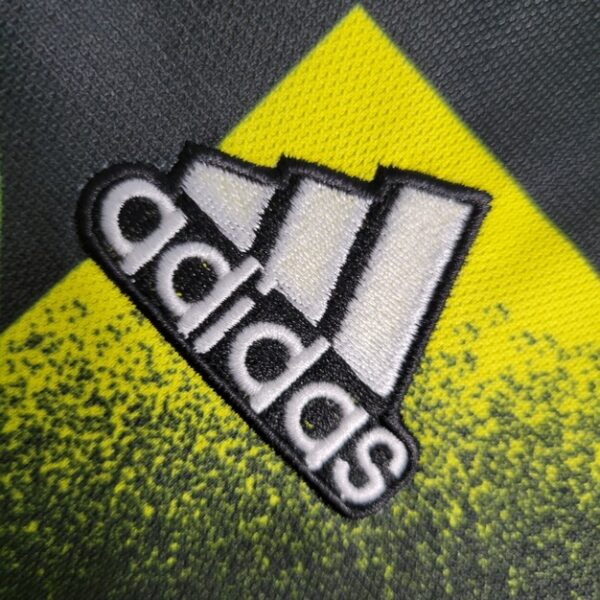 Arsenal 2022 Vest Training - Image 5