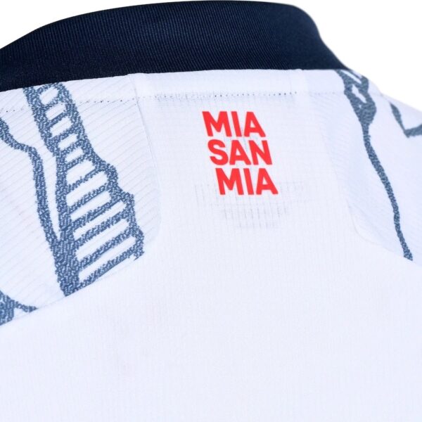Bayern Munich 2021/22 Third Jersey - Image 5