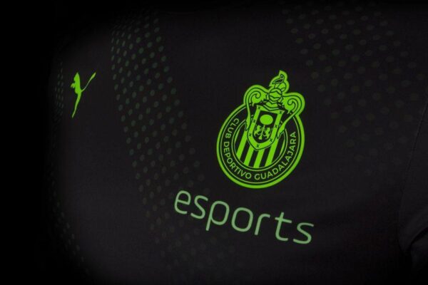 Chivas 2022/23 Esports Jersey - Image 2