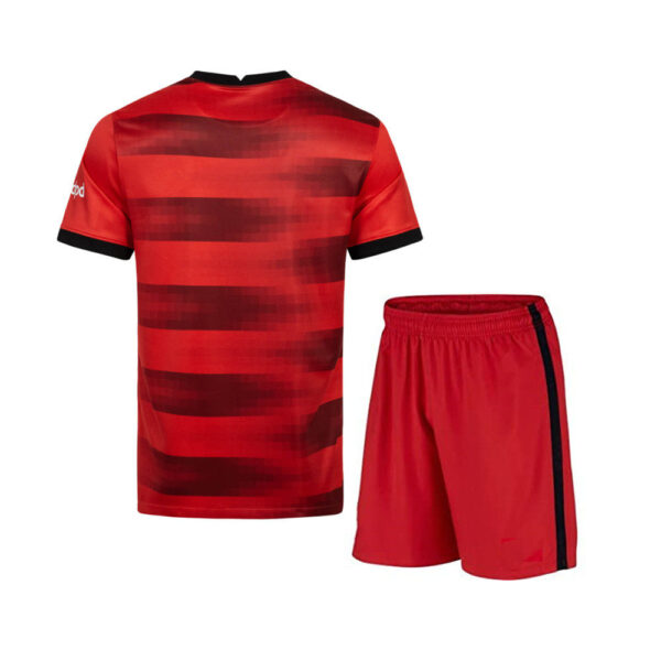 Eintracht Frankfurt 2021/22 Away Kids Jersey And Shorts Kit - Image 2