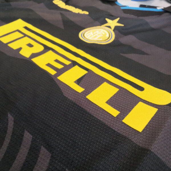 Inter Milan 1997/98 Thirds Retro Jersey - Image 5