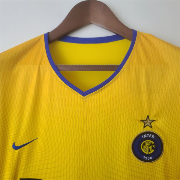 Inter Milan 2002/03 Third Away Retro Jersey - Image 2