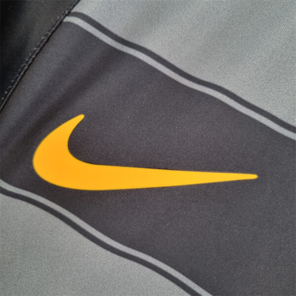 Inter Milan 2004/05 Third Away Retro Jersey - Image 4