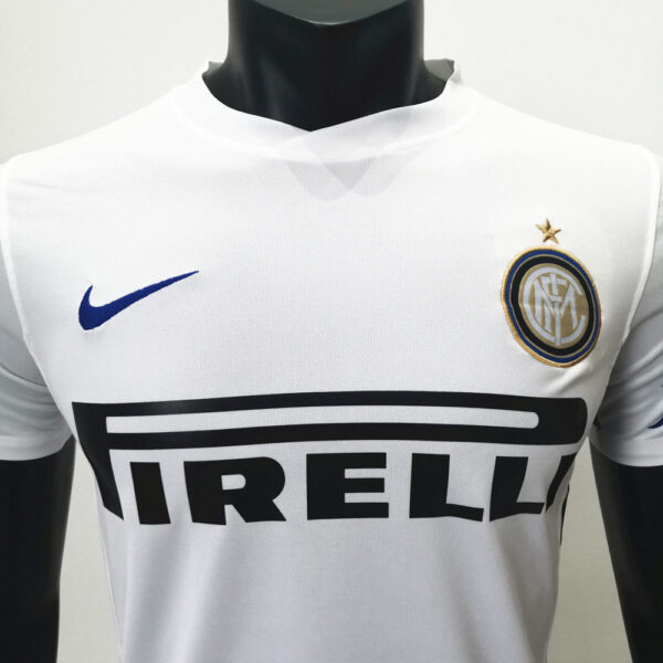 Inter Milan 2009/10 Away Retro Jersey - Image 3