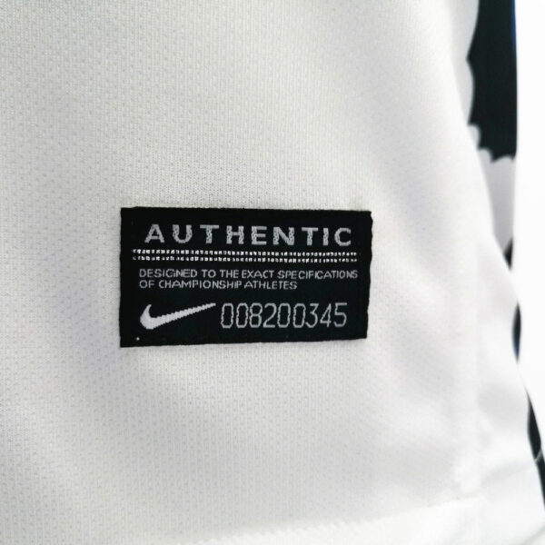 Inter Milan 2009/10 Away Retro Jersey - Image 6