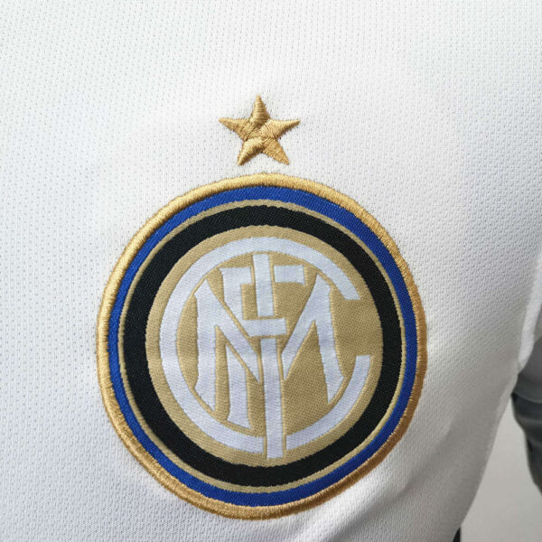 Inter Milan 2009/10 Away Retro Jersey - Image 10