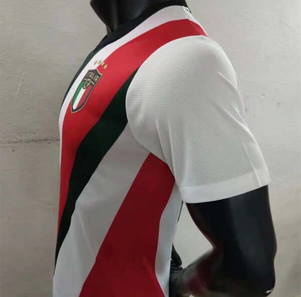 Italy 2021/22 Special Player Version Jersey - Image 3