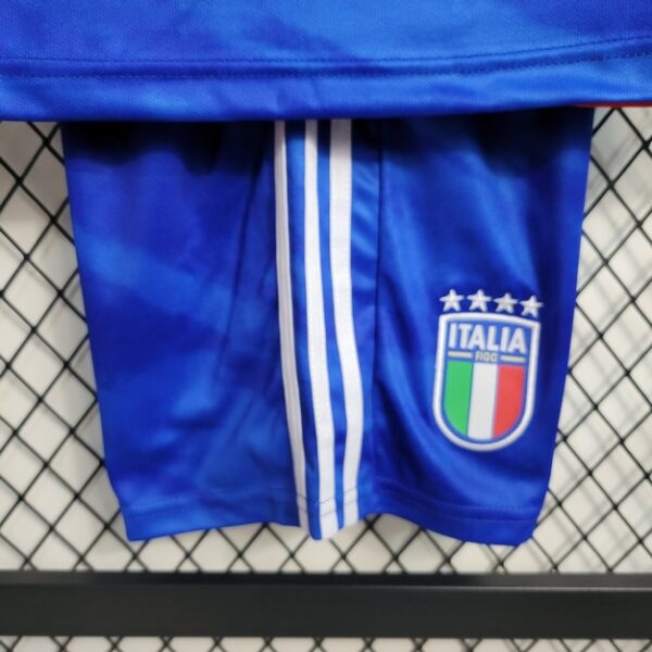 Italy 2023/24 Home Kids Jersey And Shorts Kit - Image 9