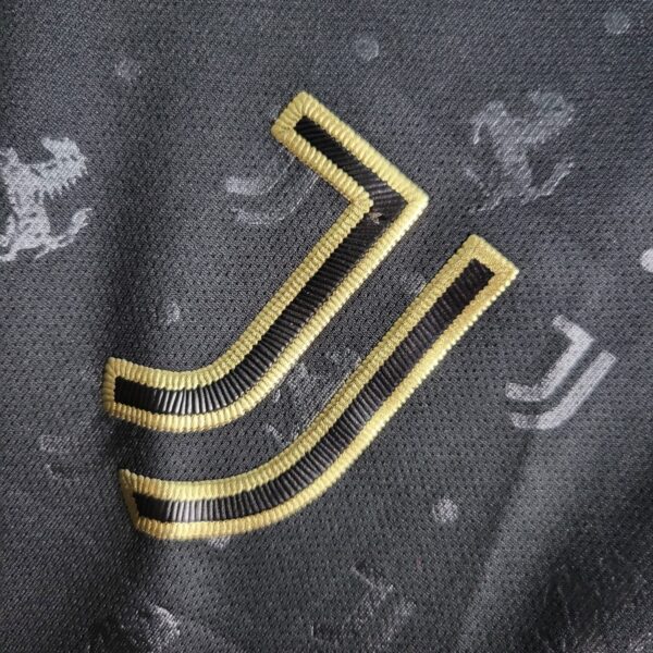 Juventus 2022/23 Concept Jersey - Image 2