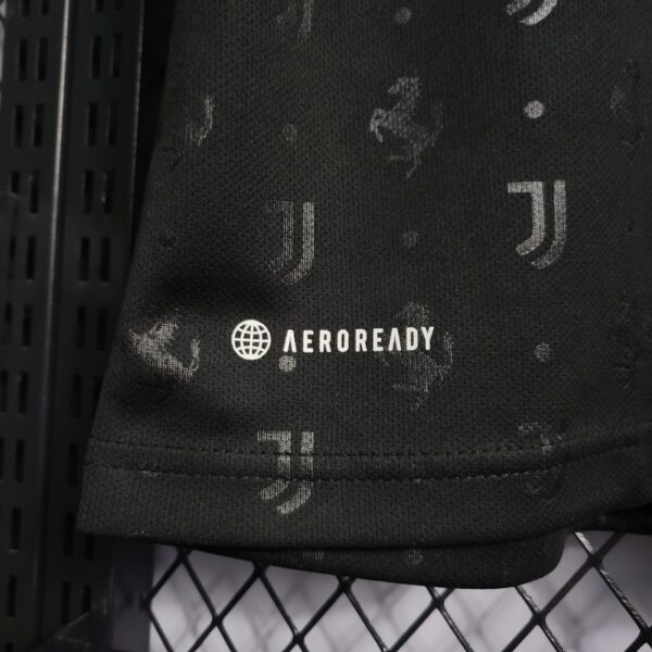 Juventus 2022/23 Concept Jersey - Image 5