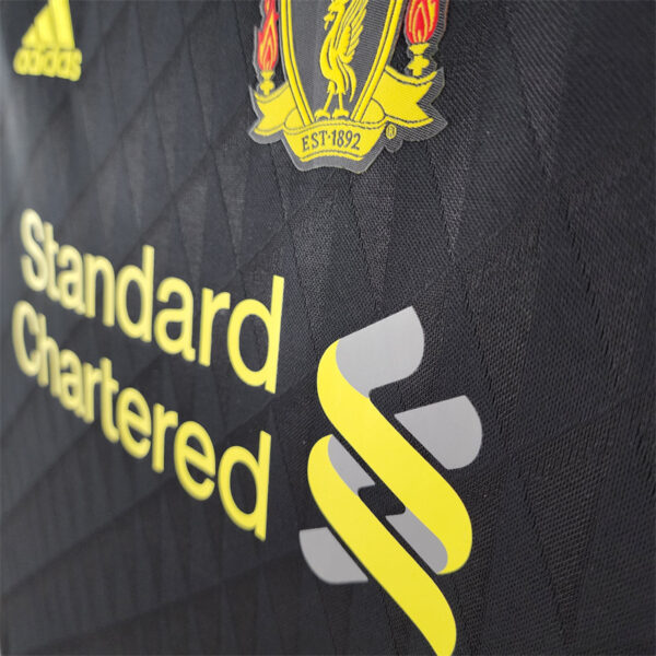 Liverpool 2010/11 Third Away Retro Jersey - Image 4