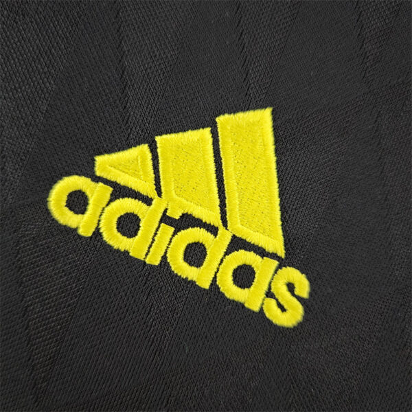 Liverpool 2010/11 Third Away Retro Jersey - Image 5