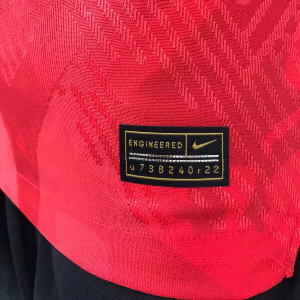 Liverpool 2022/23 Classic Player Version Jersey - Image 4