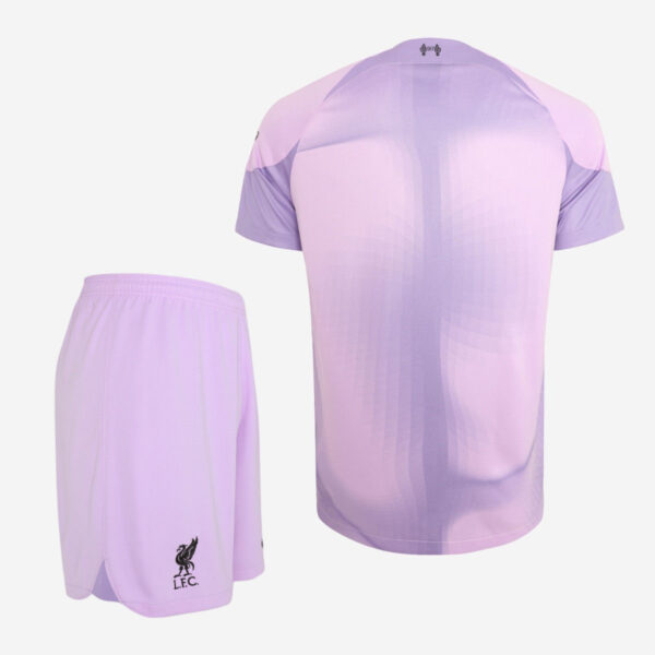 Liverpool 2022/23 Goalkeeper Adult Jersey And Shorts Kit - Image 2