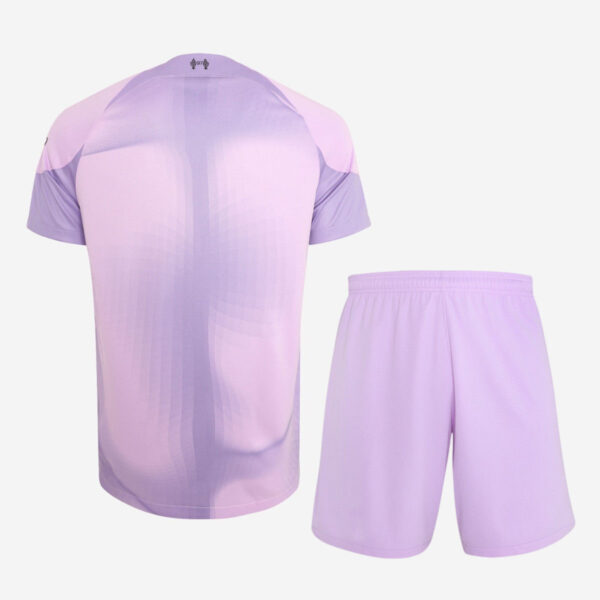 Liverpool 2022/23 Goalkeeper Kids Jersey And Shorts Kit - Image 2