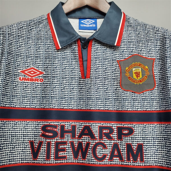 Manchester United 1995/96 Away Retro Jersey - Image 2