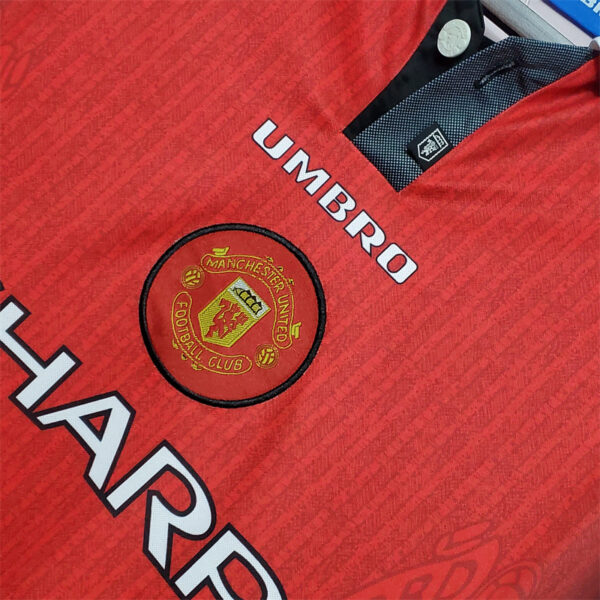 Manchester United 1996 Home Long Sleeve Retro Jersey - Image 4