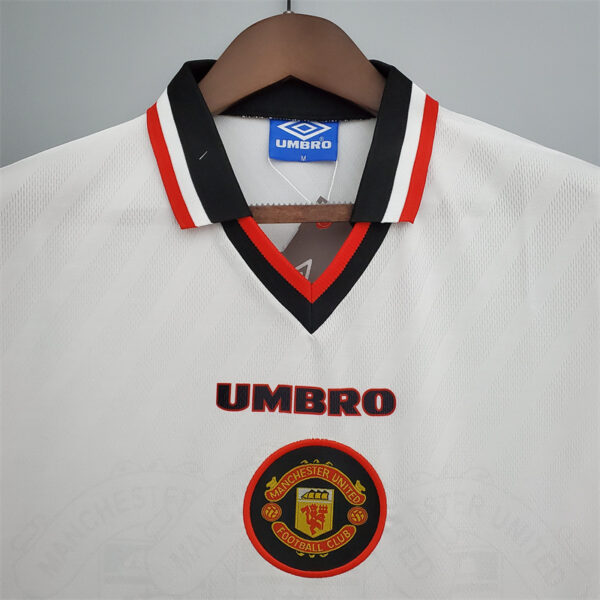 Manchester United 1996/97 Away Retro Jersey - Image 2