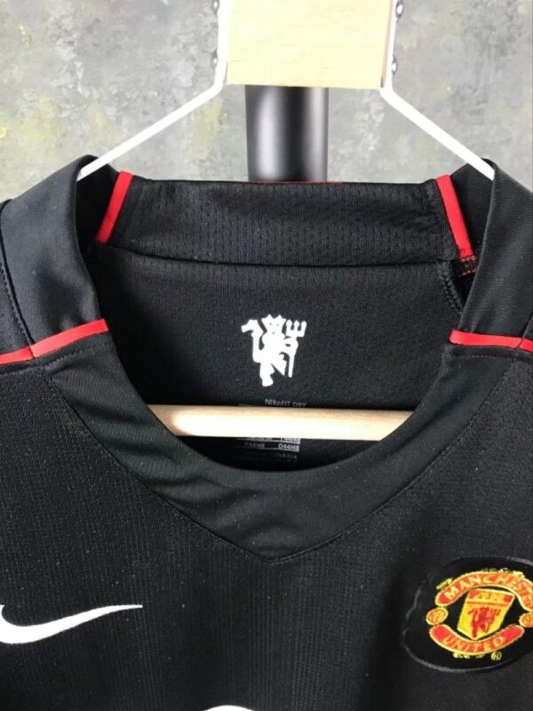 Manchester United 2007/2008 Third Retro Jersey - Image 3