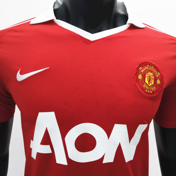 Manchester United 2010/2011 Home Retro Jersey - Image 2