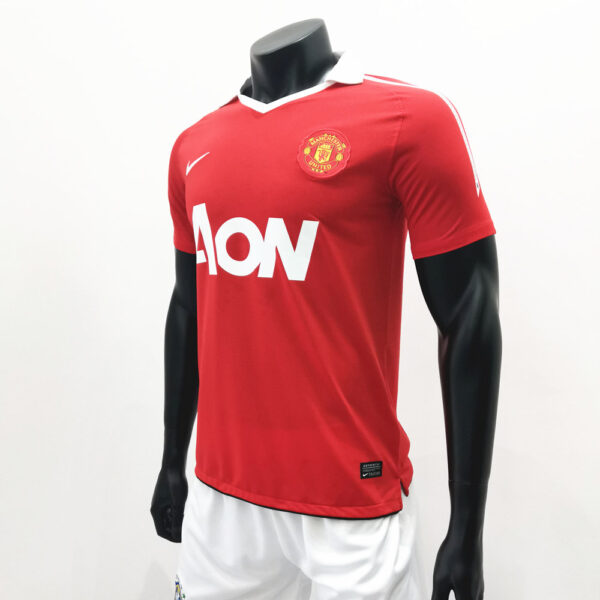 Manchester United 2010/2011 Home Retro Jersey - Image 3
