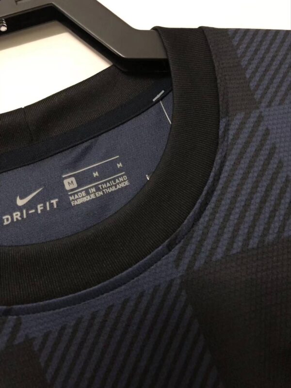 Manchester United 2013/2014 Away Retro Jersey - Image 3
