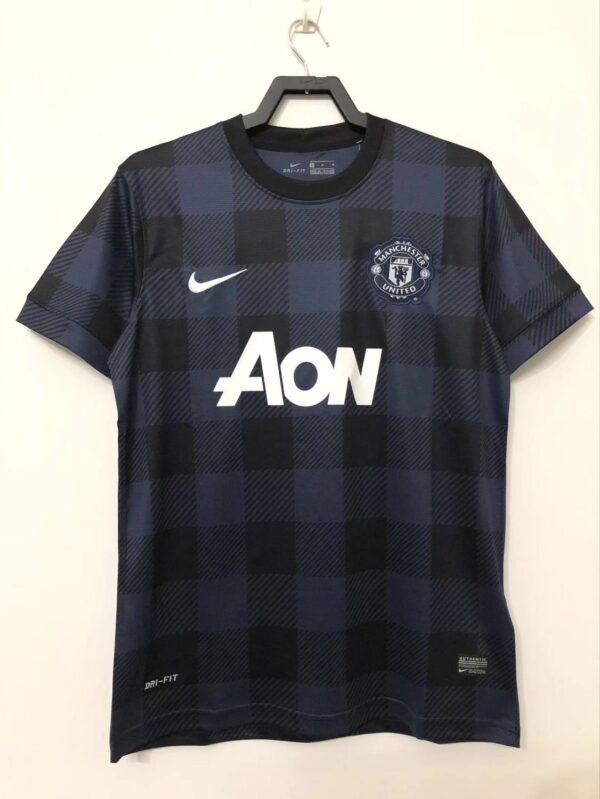 Manchester United 2013/2014 Away Retro Jersey - Image 5