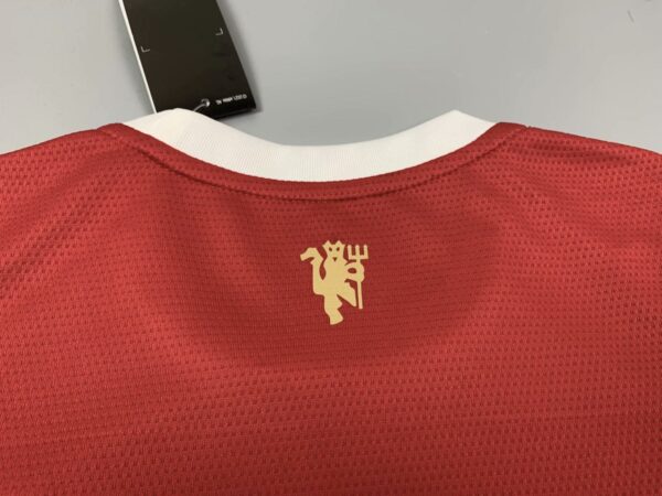 Manchester United 2021/22 Home Kids Jersey And Shorts Kit - Image 7