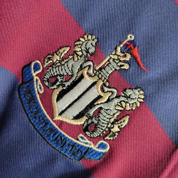 Newcastle United 1995/96 Away Long Sleeves Retro Jersey - Image 5
