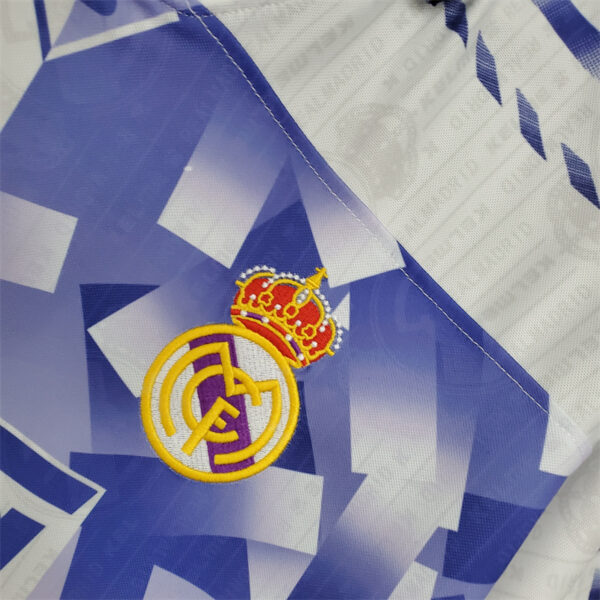 Real Madrid 1996/97 Third Away Retro Jersey - Image 5