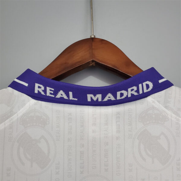 Real Madrid 1996/97 Third Away Retro Jersey - Image 6