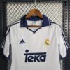 Real Madrid 2000/01 Home Retro Jersey - Image 4