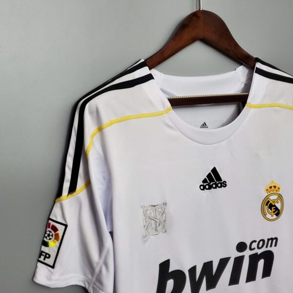 Real Madrid 2009/10 Home Retro Jersey - Image 2