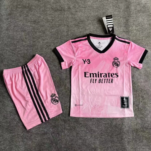 Real Madrid 2021/22 Y-3 Goalkeeper Kids Jersey And Shorts Kit - Image 4