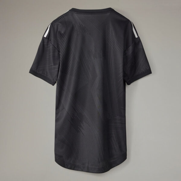 Real Madrid 2021/22 Y-3 Player Version Jersey - Image 5