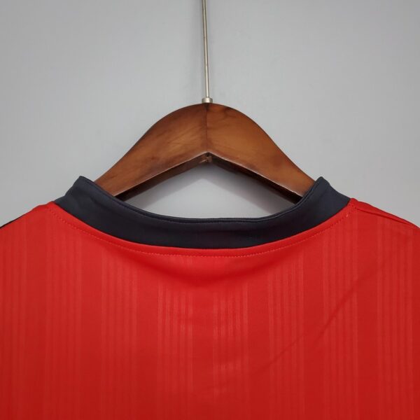 Spain 2002 Home Retro Jersey - Image 9